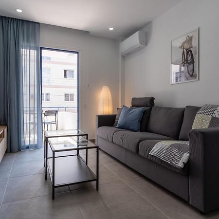 Odyssey - Captivating 2-Bedroom Retreat In Larnaca Exterior foto