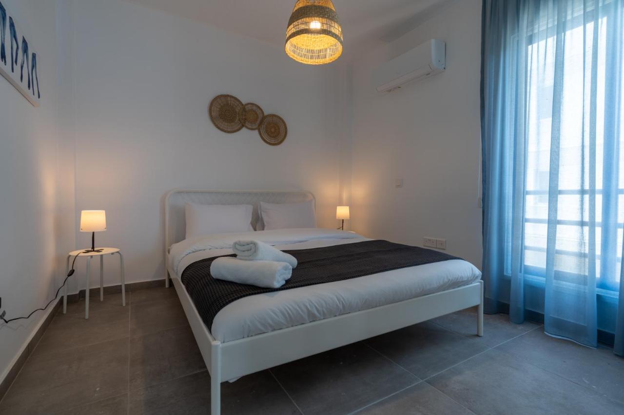 Odyssey - Captivating 2-Bedroom Retreat In Larnaca Exterior foto