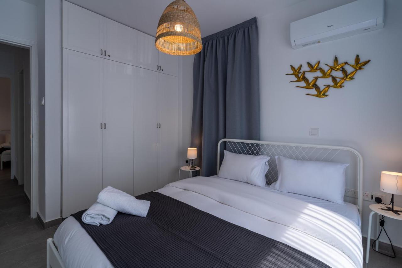 Odyssey - Captivating 2-Bedroom Retreat In Larnaca Exterior foto